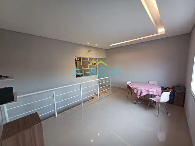 Sobrado com 125m² 3 quartos e 2 banheiros, à venda, no bairro Jardim das Indústrias em São José dos Campos