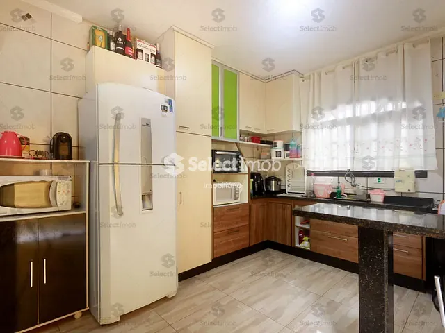 Sobrado com 206m² 3 quartos e 3 banheiros, à venda, no bairro Vila Nossa Senhora das Vitórias em Mauá