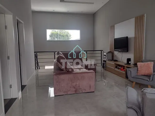Sobrado com 252m² 3 quartos e 2 banheiros, à venda, no bairro Caminho Novo em Tremembé