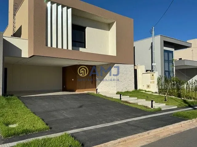 Sobrado com 300m² 4 quartos e 4 banheiros, à venda, no bairro Jardins Barcelona em Senador Canedo