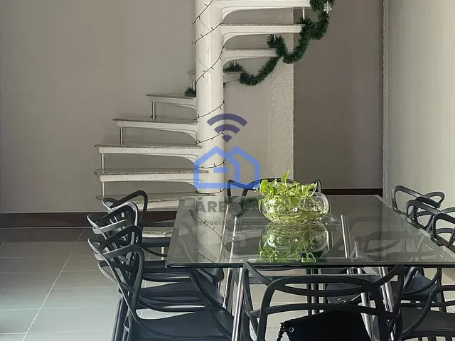 Sobrado com 512m² 7 quartos e 9 banheiros, à venda, no bairro Indaiá em Caraguatatuba