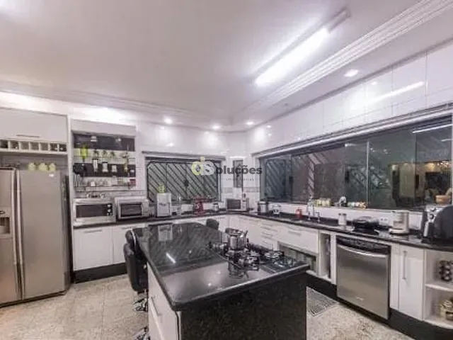 Sobrado com 357m² 4 quartos e 3 banheiros, à venda, no bairro Vila Nova Manchester em São Paulo