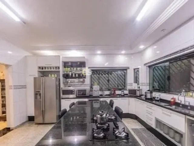 Sobrado com 357m² 4 quartos e 3 banheiros, à venda, no bairro Vila Nova Manchester em São Paulo