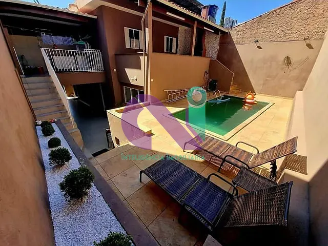 Sobrado com 250m² 3 quartos e 3 banheiros, à venda, no bairro Umuarama em Osasco