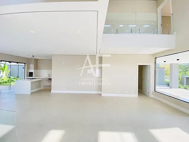 Sobrado com 350m² 4 quartos e 6 banheiros, à venda, no bairro Jardim Santa Teresa em Taubaté