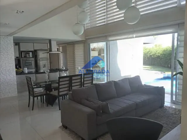 Sobrado com 486m² 5 quartos e 7 banheiros, à venda, no bairro Residencial Colinas do Aruã em Mogi das Cruzes