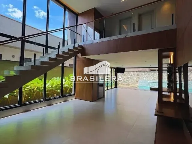 Sobrado com 440m² 5 quartos e 6 banheiros, à venda, no bairro Residencial Goiânia Golfe Clube em Goiânia