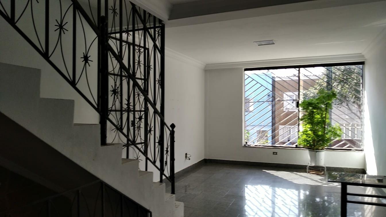 Sobrado à venda 3 Quartos, 1 Suite, 2 Vagas, 240M², Ipiranga, São Paulo - SP