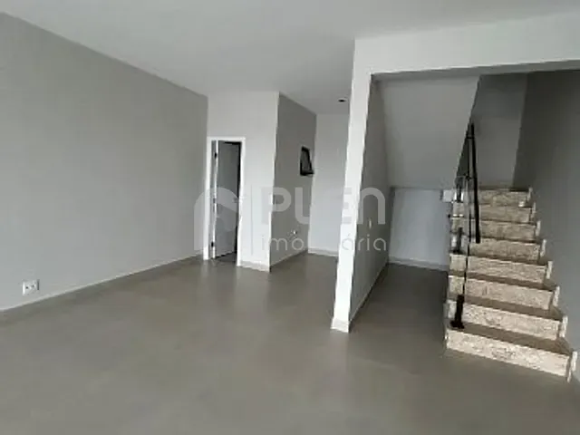 Sobrado 3 quartos e 5 banheiros, à venda, no bairro Vila Irmãos Arnoni em São Paulo