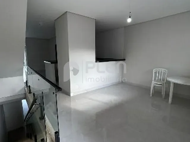 Sobrado 3 quartos e 5 banheiros, à venda, no bairro Vila Irmãos Arnoni em São Paulo
