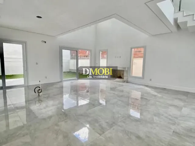 Sobrado com 278m² 3 quartos e 3 banheiros, à venda, no bairro Centro em Gravataí