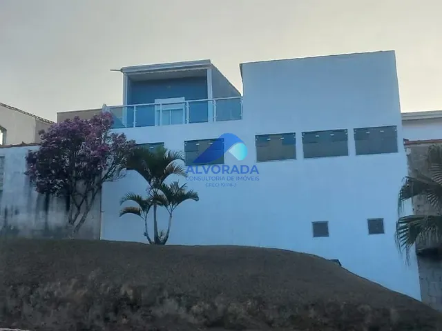 Sobrado com 250m² 3 quartos e 2 banheiros, à venda, no bairro Jardim Rubi em Mogi das Cruzes