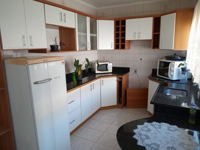 Casa com 252m² 5 quartos e 3 banheiros, à venda, no bairro Fragata em Pelotas