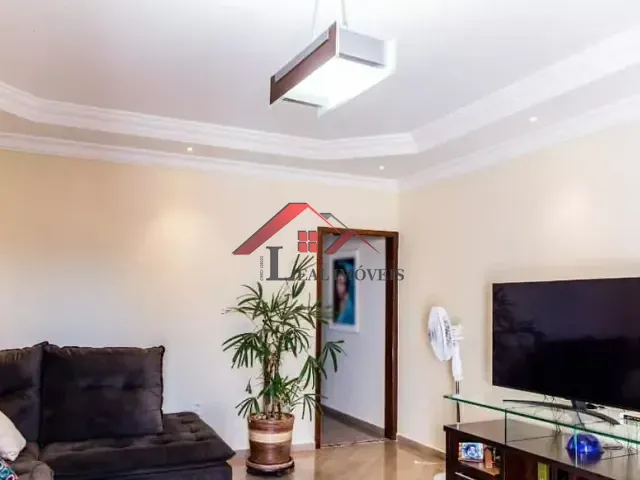 Sobrado com 250m² 3 quartos e 3 banheiros, à venda, no bairro Vila Camilópolis em Santo André