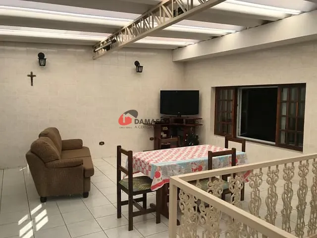 Sobrado com 257m² 4 quartos e 3 banheiros, à venda, no bairro Vila Palmares em Santo André