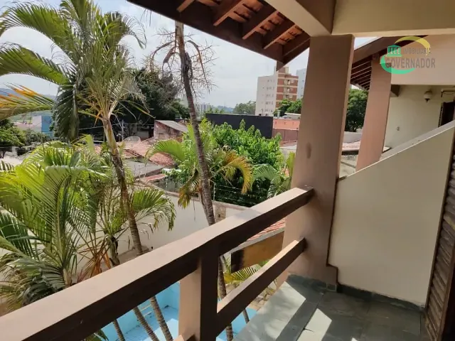 Sobrado com 360m² 4 quartos e 5 banheiros, à venda ou para alugar, no bairro Jardim das Paineiras em Campinas