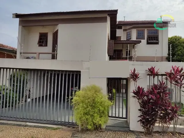 Sobrado com 360m² 4 quartos e 5 banheiros, à venda ou para alugar, no bairro Jardim das Paineiras em Campinas
