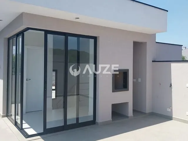 Sobrado com 167m² 3 quartos e 3 banheiros, à venda, no bairro Xaxim em Curitiba