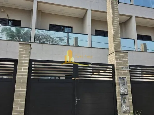 Sobrado com 110m² 3 quartos e 3 banheiros, à venda, no bairro Maracanã em Praia Grande