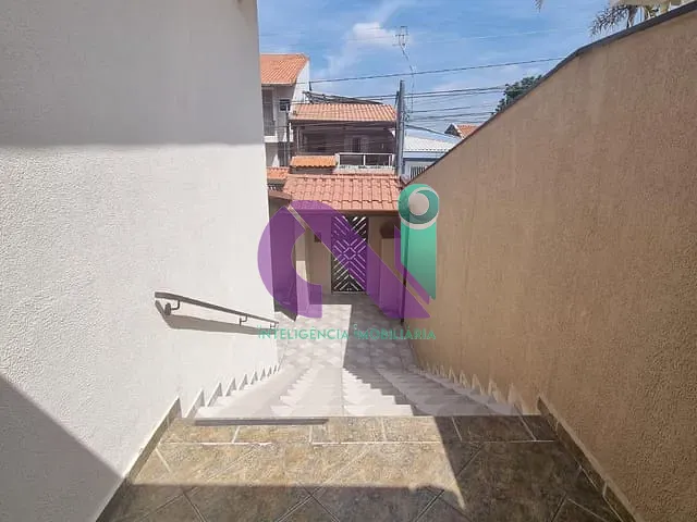 Sobrado com 246m² 3 quartos e 2 banheiros, à venda, no bairro Umuarama em Osasco