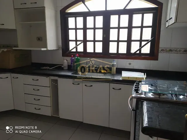 Sobrado com 125m² 3 quartos e 3 banheiros, à venda, no bairro Vila Urupês em Suzano