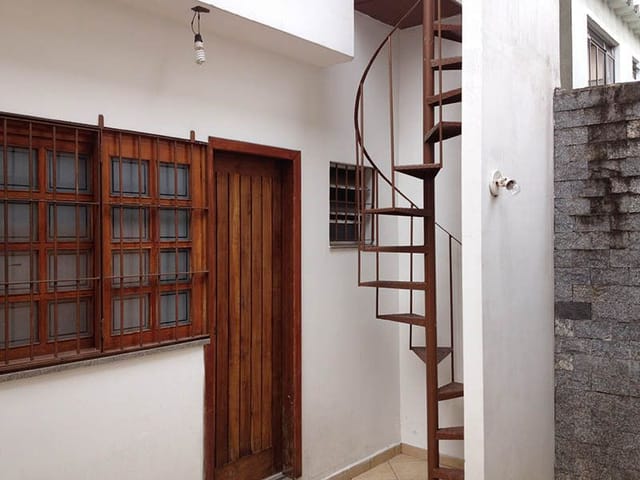 Foto do Sobrado - Sobrado a Venda com 113 m², 2 quartos, entrada lateral, 2 vagas, todo com ar condicionado  - Campo Belo - São Paulo/SP | Paulista Imóveis