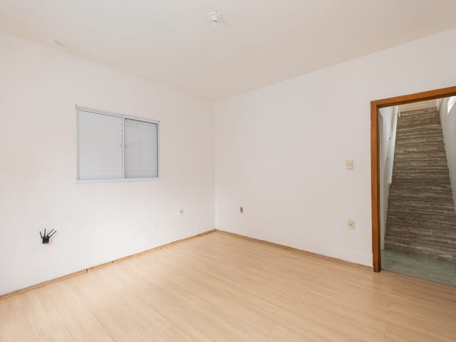 Casa com 150m² 1 quarto e 2 banheiros, à venda, no bairro Laranjal em Pelotas