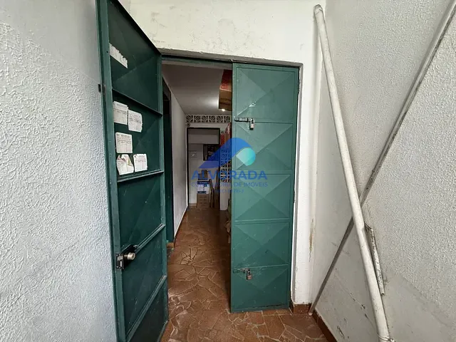 Sobrado com 250m² 1 quarto e 2 banheiros, à venda, no bairro Bosque dos Eucaliptos em São José dos Campos