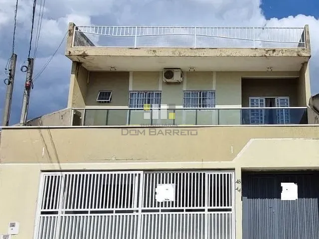 Sobrado com 250m² 3 quartos e 3 banheiros, à venda, no bairro Jardim Amélia em Sumaré