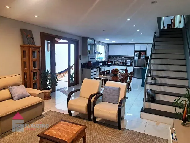 Sobrado com 240m² 4 quartos e 4 banheiros, à venda, no bairro Vila Mariza em São Bernardo do Campo