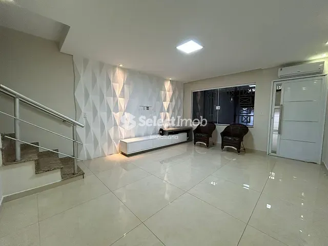 Sobrado com 179m² 3 quartos e 2 banheiros, à venda, no bairro Vila São Francisco em Mauá