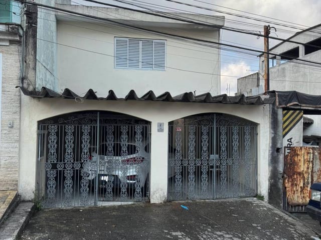 Sobrado com 120m² 3 quartos e 1 banheiro, à venda, no bairro Vila Nogueira em Diadema