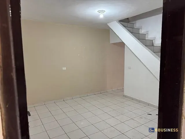 Sobrado com 120m² 3 quartos e 1 banheiro, à venda, no bairro Vila Nogueira em Diadema