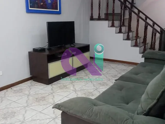 Sobrado com 232m² 3 quartos e 3 banheiros, à venda, no bairro Umuarama em Osasco