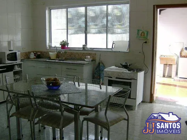 Sobrado com 200m² 2 quartos e 2 banheiros, à venda, no bairro Vila Bertioga em São Paulo