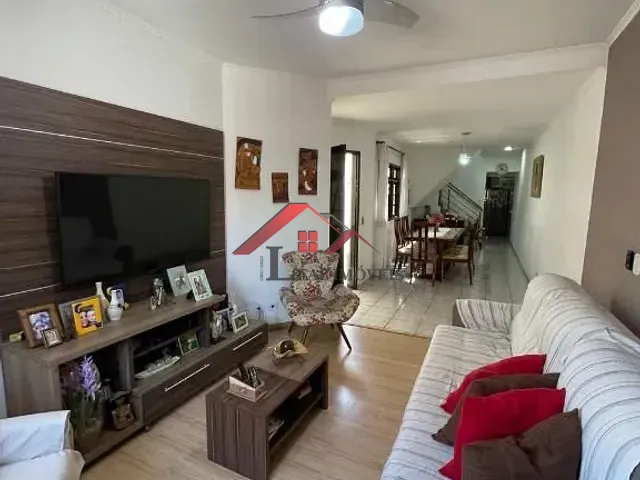 Sobrado com 150m² 3 quartos e 2 banheiros, à venda, no bairro Utinga em Santo André