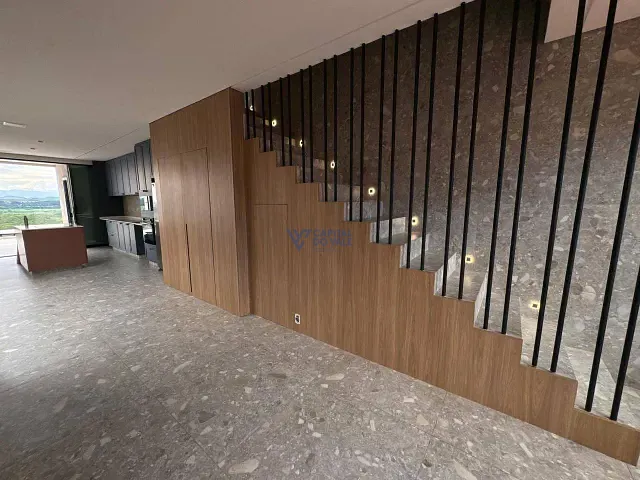 Sobrado com 125m² 3 quartos e 4 banheiros, à venda, no bairro Jardim das Indústrias em São José dos Campos