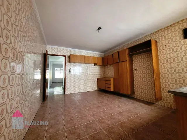 Sobrado com 162m² 3 quartos e 3 banheiros, à venda ou para alugar, no bairro Vila Valparaíso em Santo André