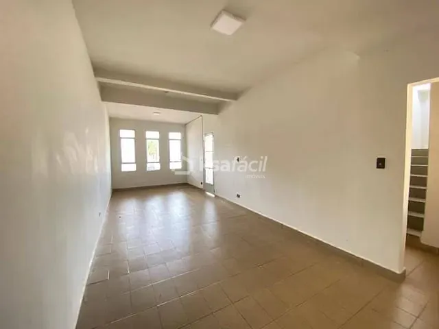 Sobrado com 159m² 3 quartos e 2 banheiros, à venda, no bairro Centro em Campo Grande