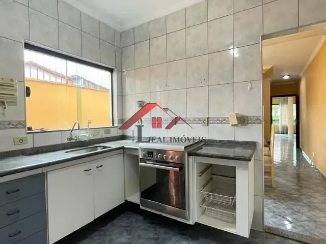 Sobrado com 150m² 3 quartos e 3 banheiros, à venda, no bairro Utinga em Santo André