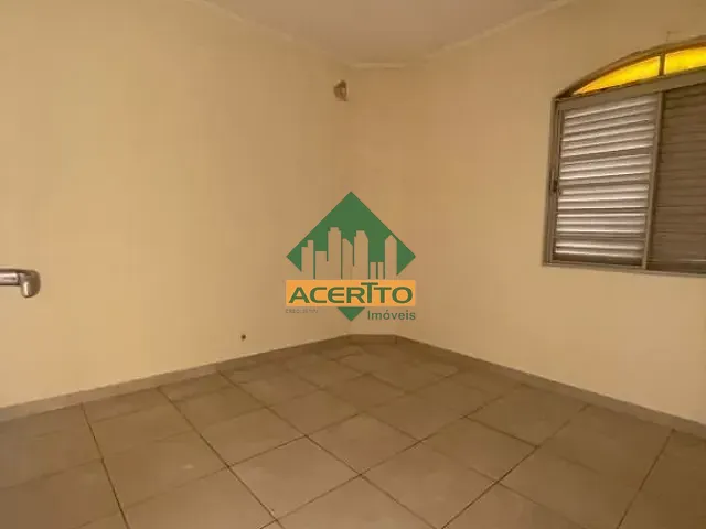 Sobrado com 384m² 4 quartos e 4 banheiros, à venda ou para alugar, no bairro Centro em Araçatuba
