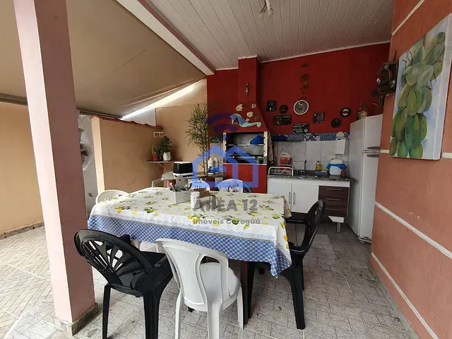 Sobrado com 276m² 4 quartos e 5 banheiros, à venda, no bairro Indaiá em Caraguatatuba