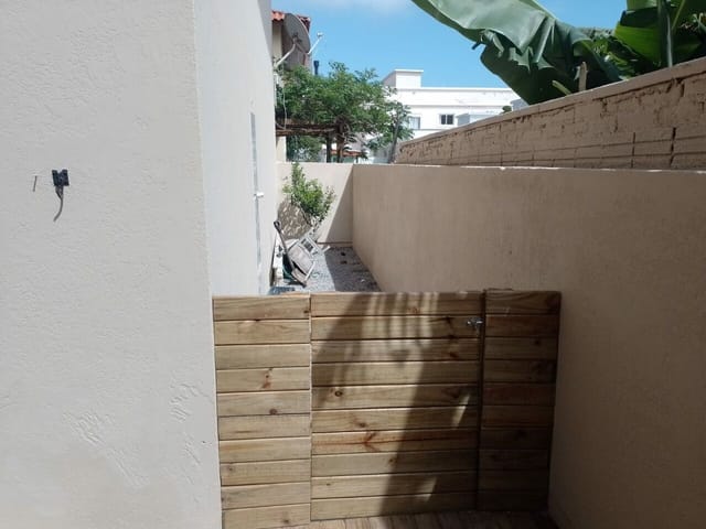 Sobrado 3 quartos e 3 banheiros, à venda, no bairro Ingleses do Rio Vermelho em Florianópolis