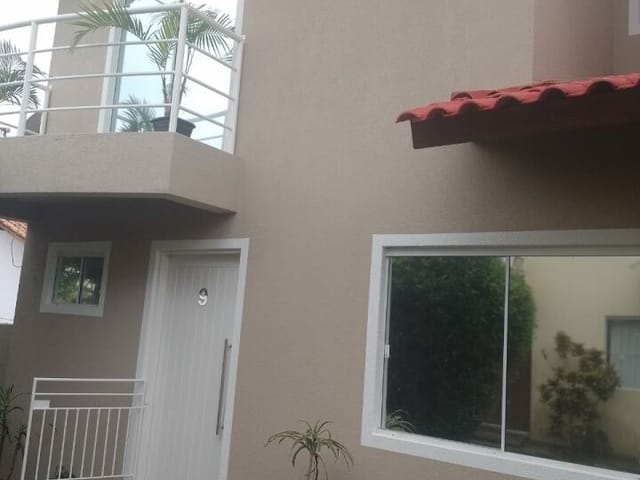 Sobrado 3 quartos e 3 banheiros, à venda, no bairro Ingleses do Rio Vermelho em Florianópolis