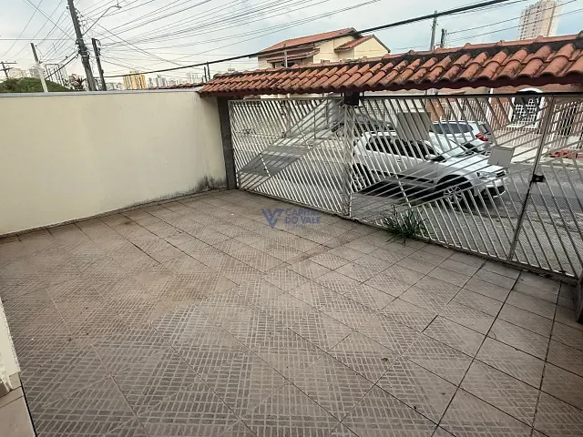 Sobrado com 225m² 4 quartos e 4 banheiros, à venda, no bairro Jardim Paulista em São José dos Campos