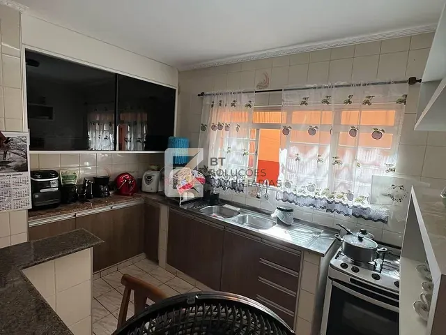 Sobrado com 250m² 3 quartos e 3 banheiros, à venda, no bairro Jardim Alice em Indaiatuba