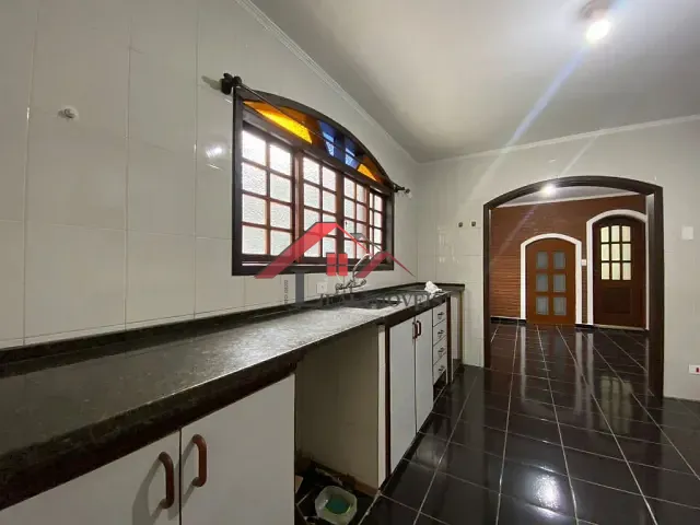 Sobrado com 125m² 3 quartos e 3 banheiros, à venda, no bairro Jardim Itrapoan em Santo André