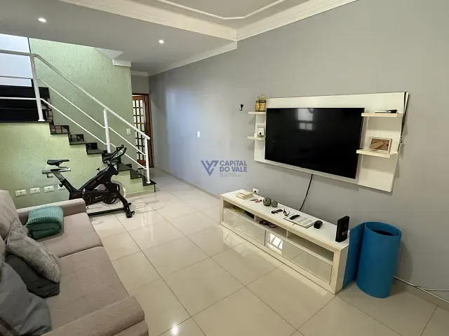 Sobrado com 125m² 3 quartos e 3 banheiros, à venda, no bairro Jardim das Indústrias em São José dos Campos