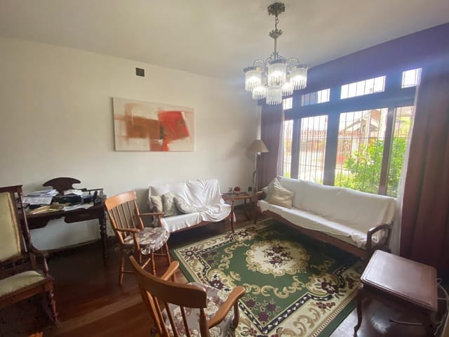Casa com 420m² 4 quartos e 3 banheiros, à venda, no bairro Centro em Pelotas