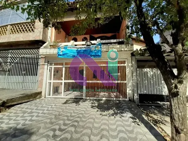 Sobrado 4 quartos e 3 banheiros, à venda, no bairro Cidade das Flores em Osasco